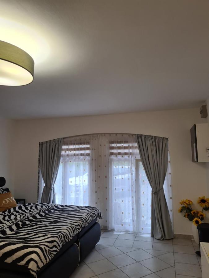 Varlak Apartmans ✷ ✷ ✷ 希欧福克 外观 照片
